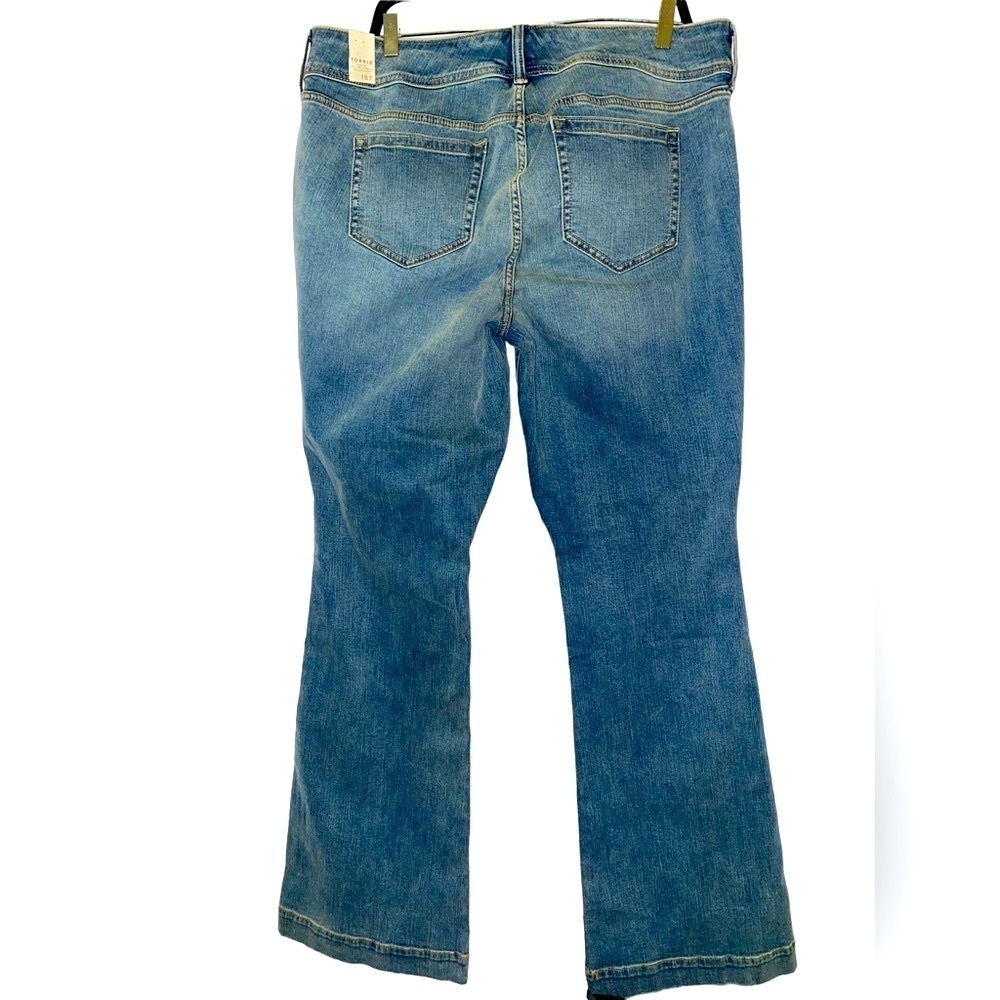 NWT Torrid Mid Rise Flare Jeans Size 18 Tall - Picture 8 of 9